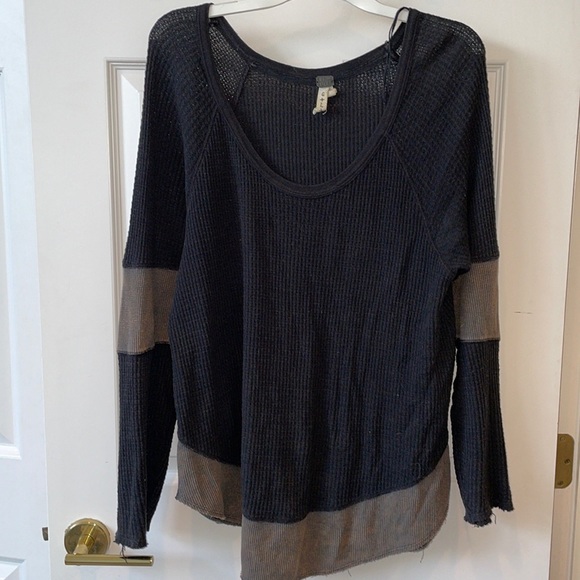 Free People long sleeve top - Picture 1 of 3